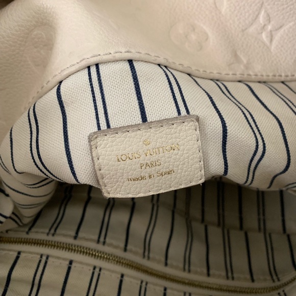 Authentic Louis vuitton artsy - Picture 7 of 7